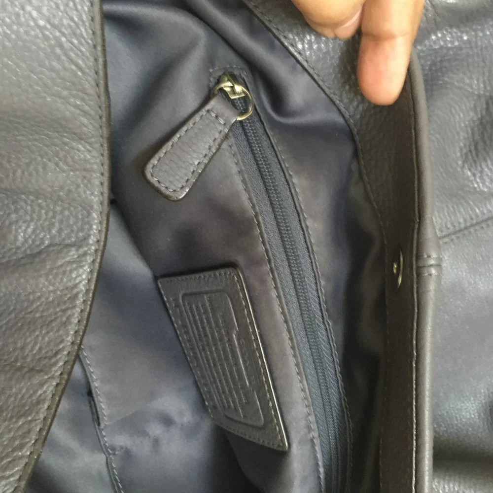 Authentic Coach Avery Hobo Bag - Picture 16 of 16